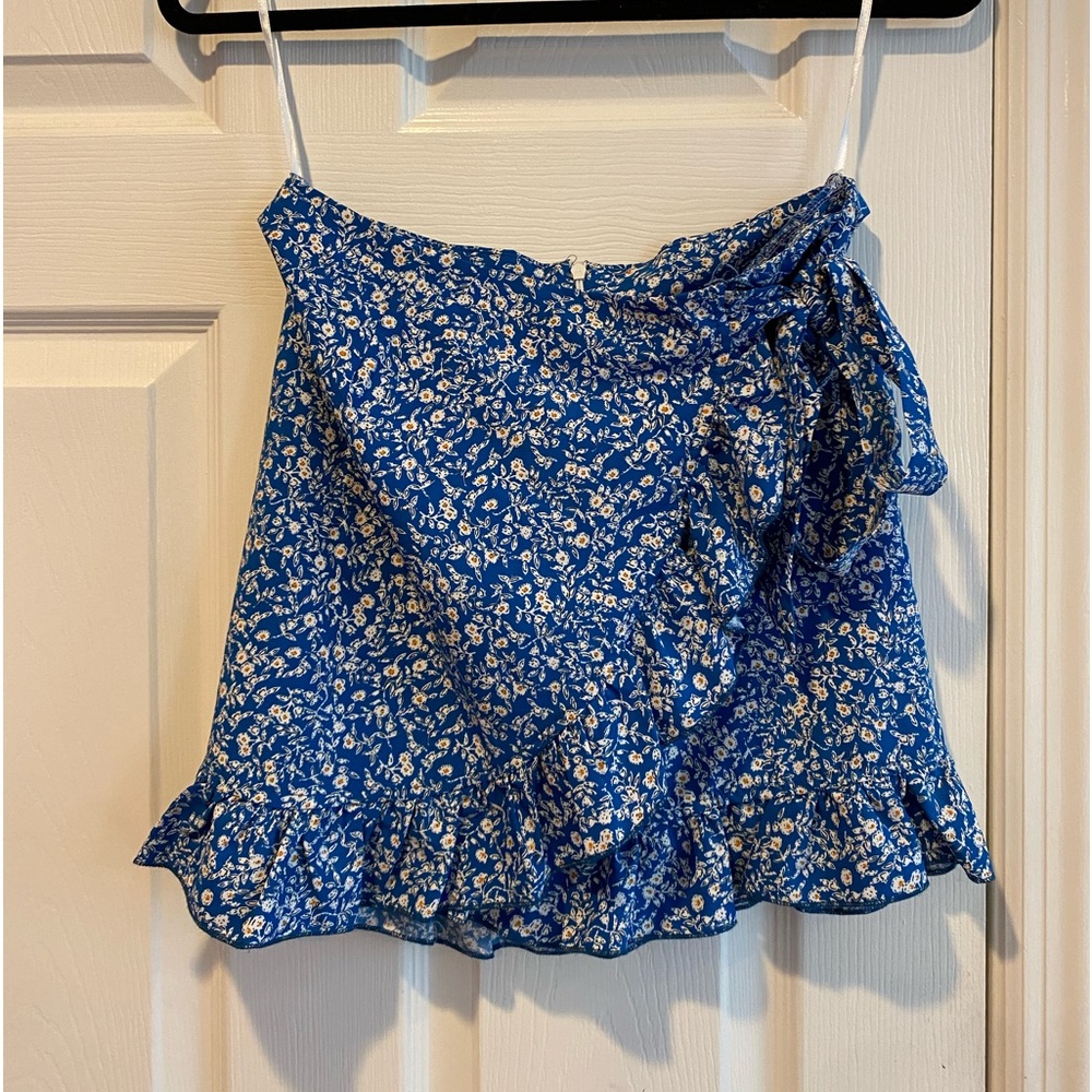 Blue and white ruffle trim floral wrap mini skirt